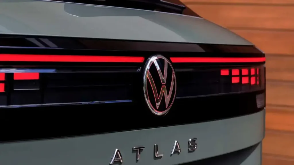 2027 volkswagen atlas cross sport img1