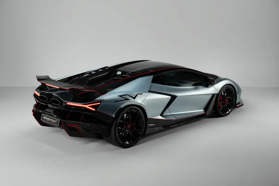 Lamborghini Revuelto SV img10