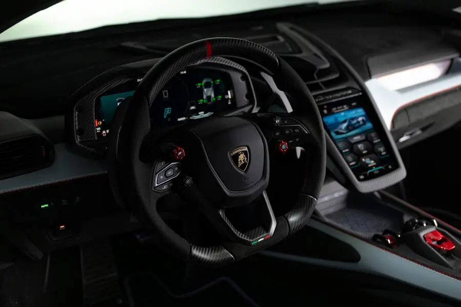 Lamborghini Revuelto SV img11