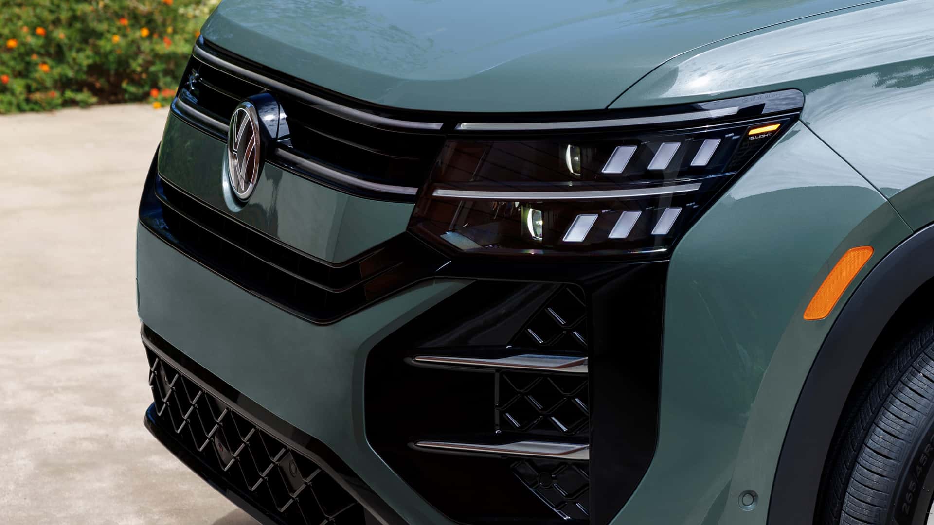 2027 volkswagen atlas cross sport img24