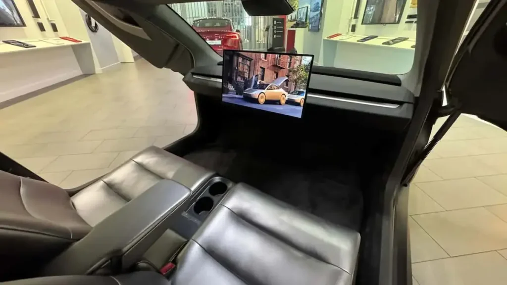 tesla cybercab img1