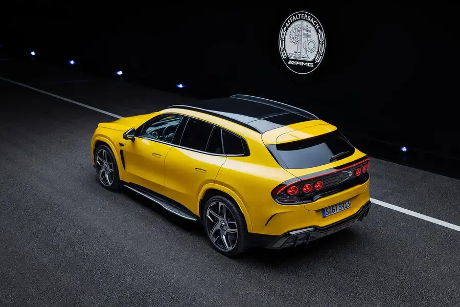 Mercedes-AMG GT SUV img1