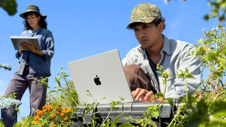 M6 MacBook Pro
