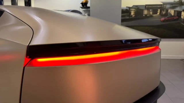 tesla cybercab img8
