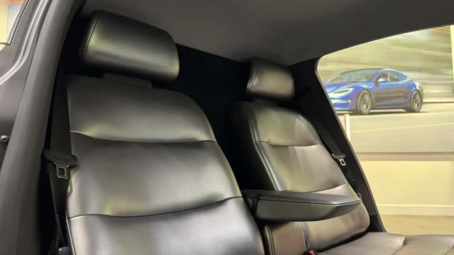 tesla cybercab img24