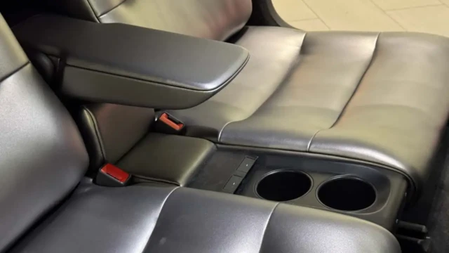 tesla cybercab img11
