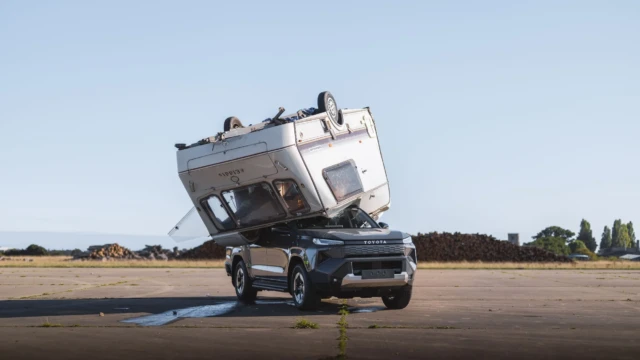 Toyota Hilux BEV img15